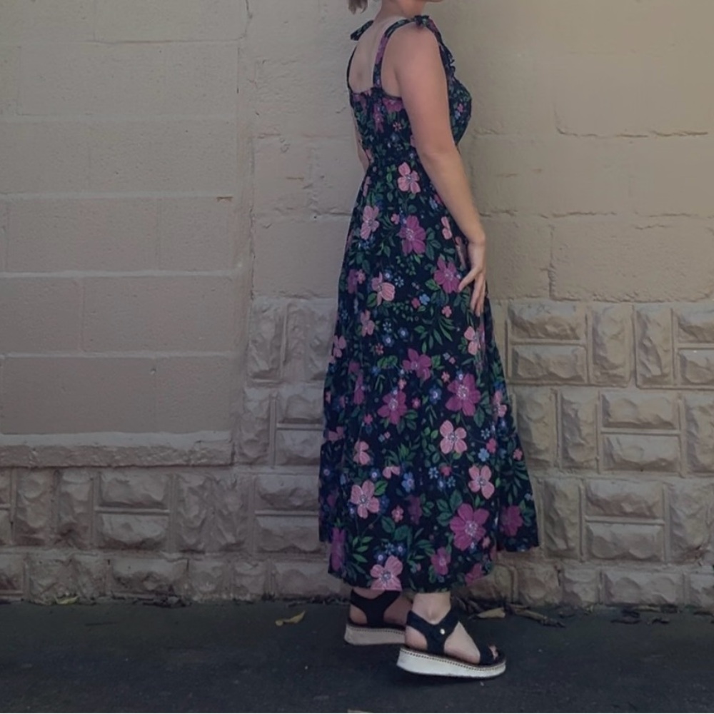 Floral Maxi Dress - Black and Pink - Picture 6 of 7